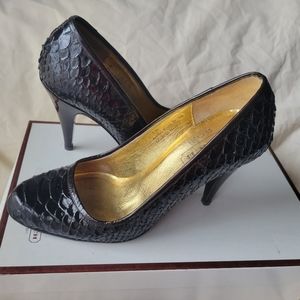 Coach leather pumps, US Size 5. made in Italy